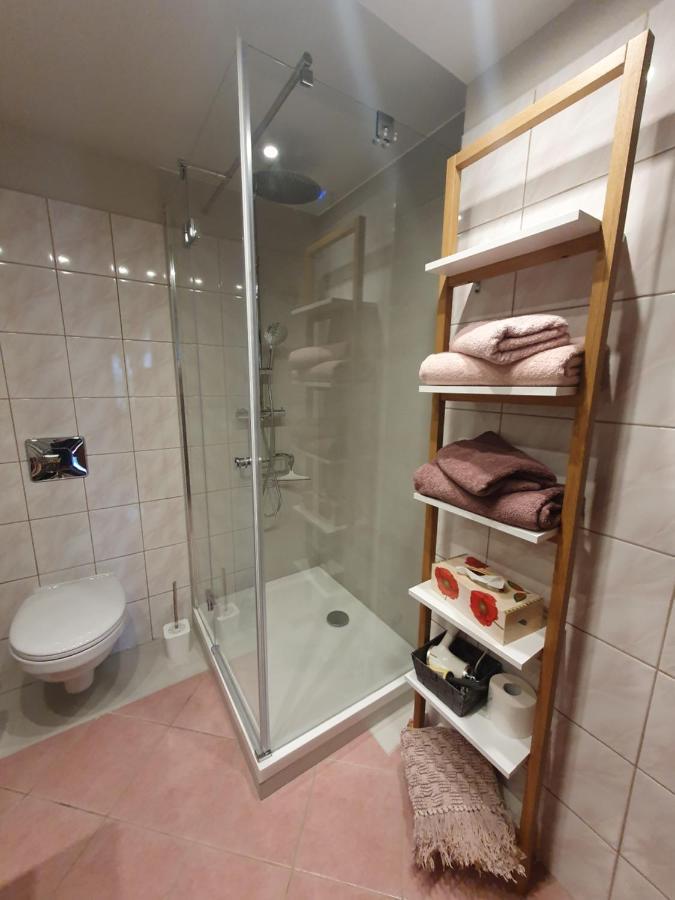 Apartamenty Magiczna Wenecja 치에신 외부 사진